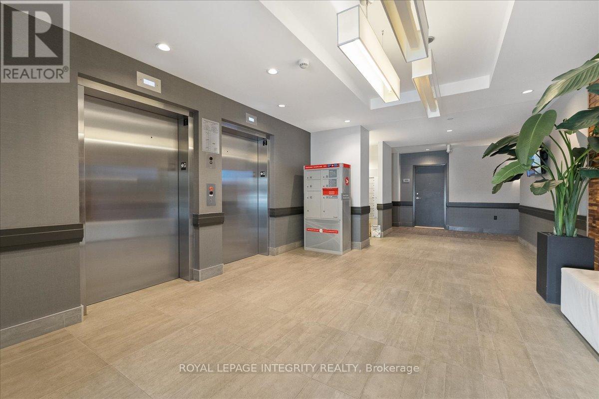 412 - 120 Prestige Circle, Ottawa, Ontario  K4A 1B4 - Photo 3 - X12806070