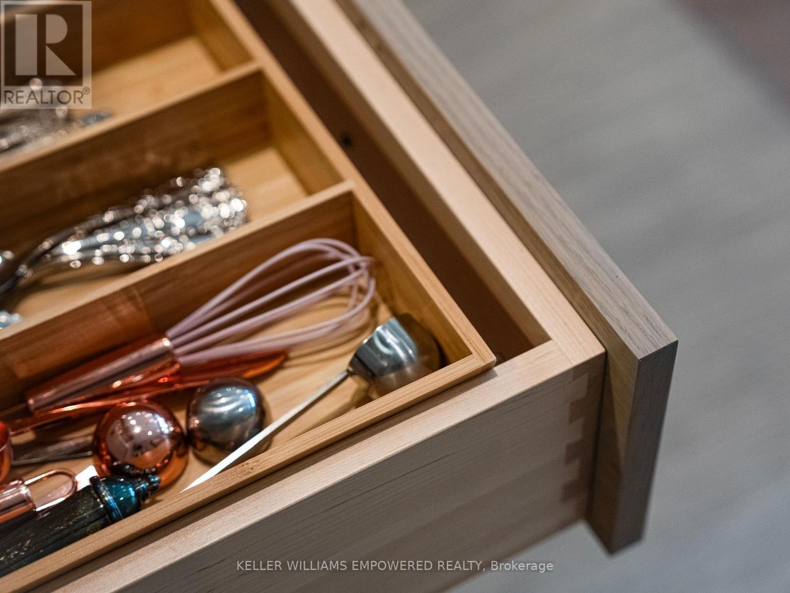 10 Webster Avenue, Toronto, Ontario  M5R 1N7 - Photo 16 - E12061045