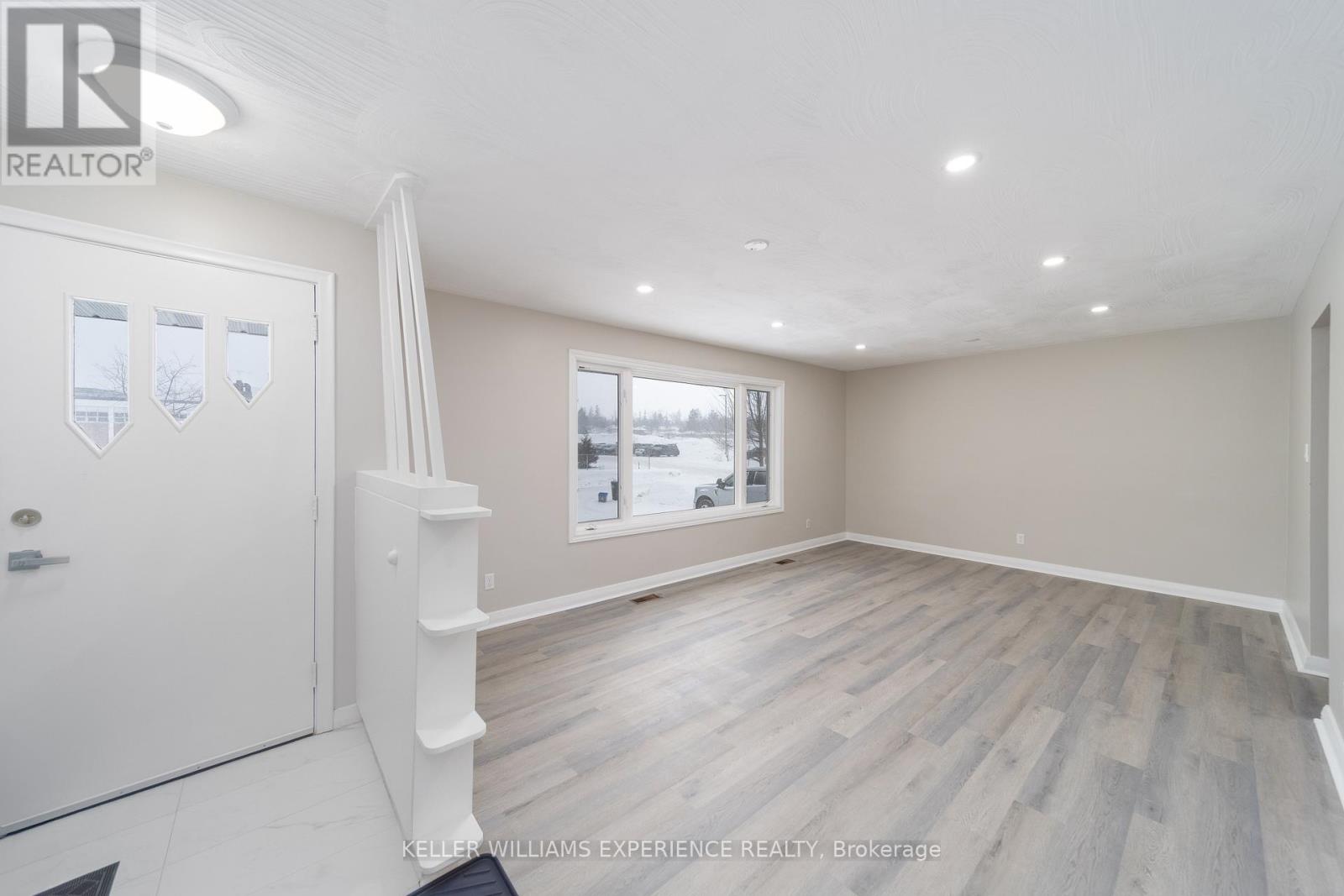 Main - 51 Davidson Street, Barrie, Ontario  L4M 3S1 - Photo 3 - S12712848