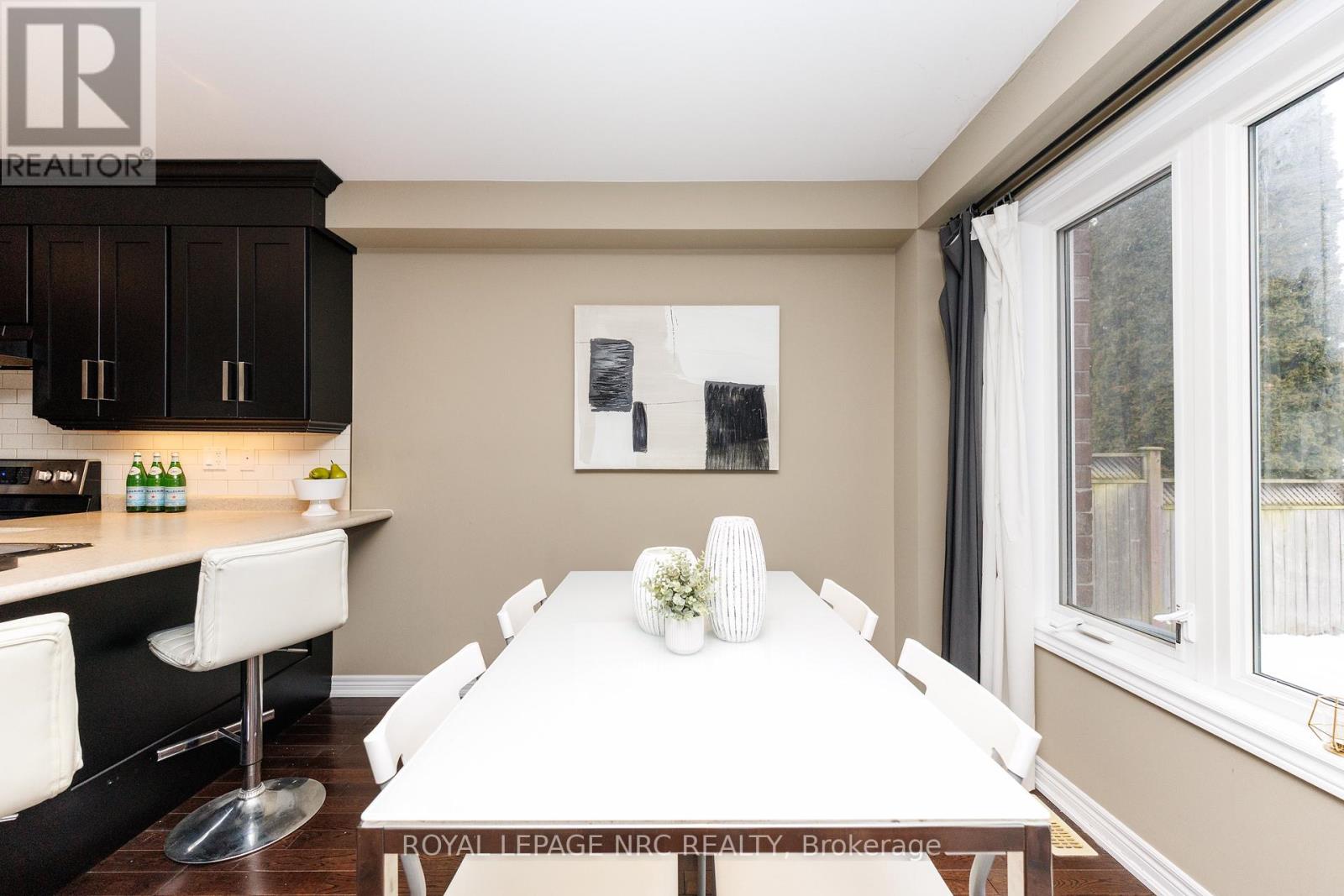 61 Haig Street, St. Catharines, Ontario  L2R 6K7 - Photo 7 - X12805888