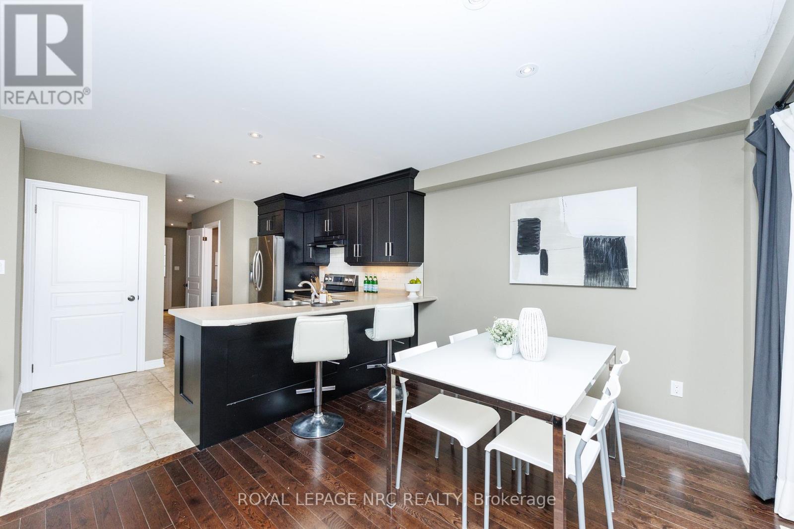 61 Haig Street, St. Catharines, Ontario  L2R 6K7 - Photo 8 - X12805888