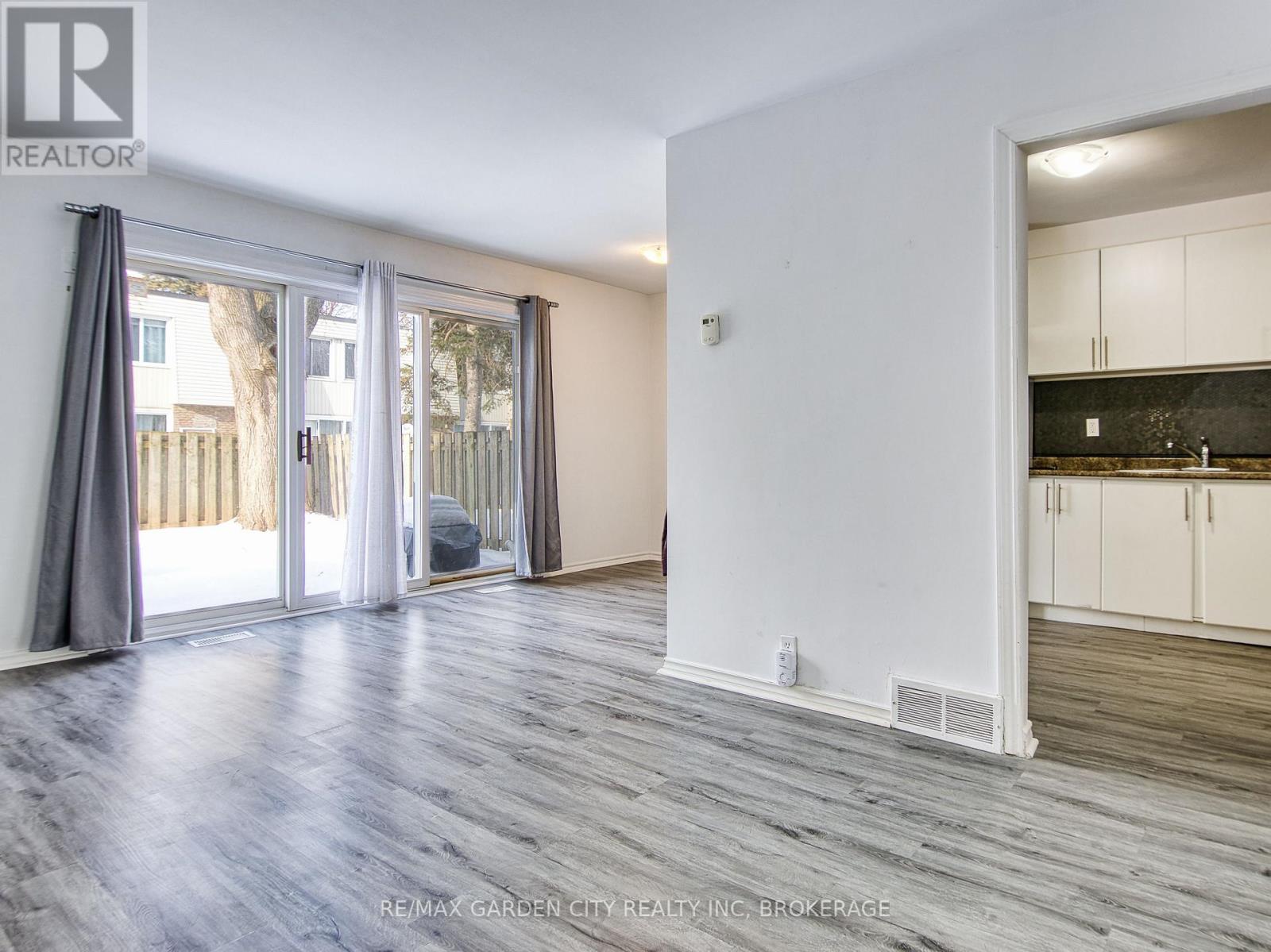 176-17 Old Pine Trail, St. Catharines, Ontario  L2M 6P9 - Photo 1 - X12806024