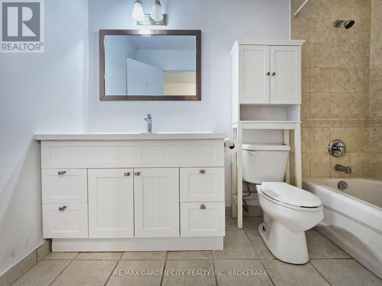 176-17 Old Pine Trail, St. Catharines, Ontario  L2M 6P9 - Photo 10 - X12806024