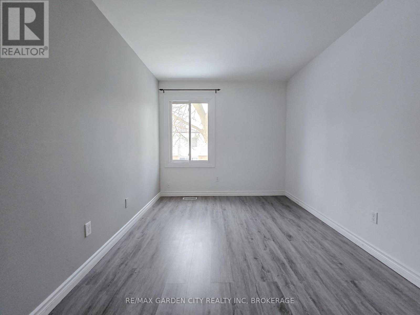 176-17 Old Pine Trail, St. Catharines, Ontario  L2M 6P9 - Photo 11 - X12806024