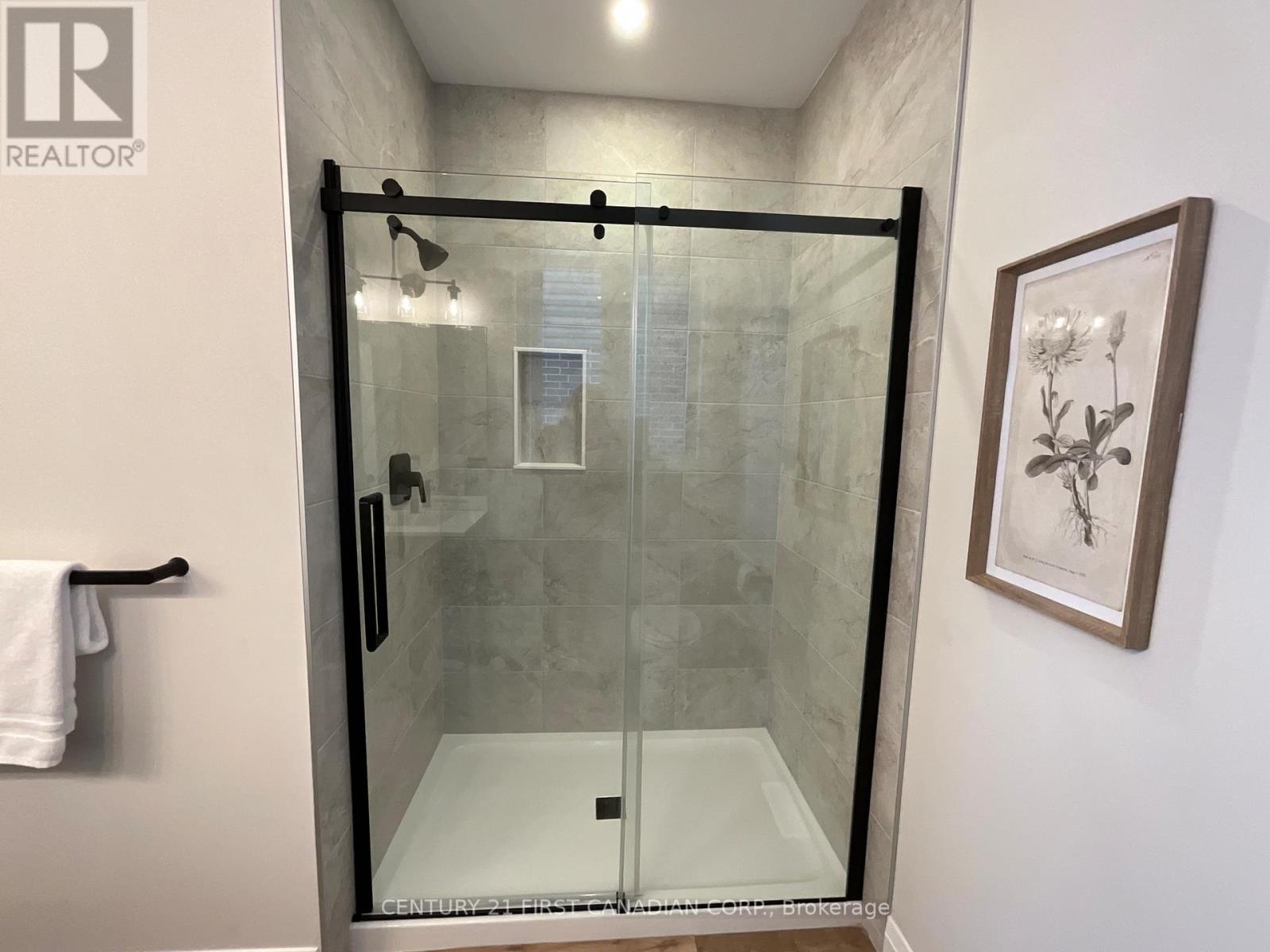 56 Postma Crescent, North Middlesex, Ontario  N0M 1A0 - Photo 25 - X12474821