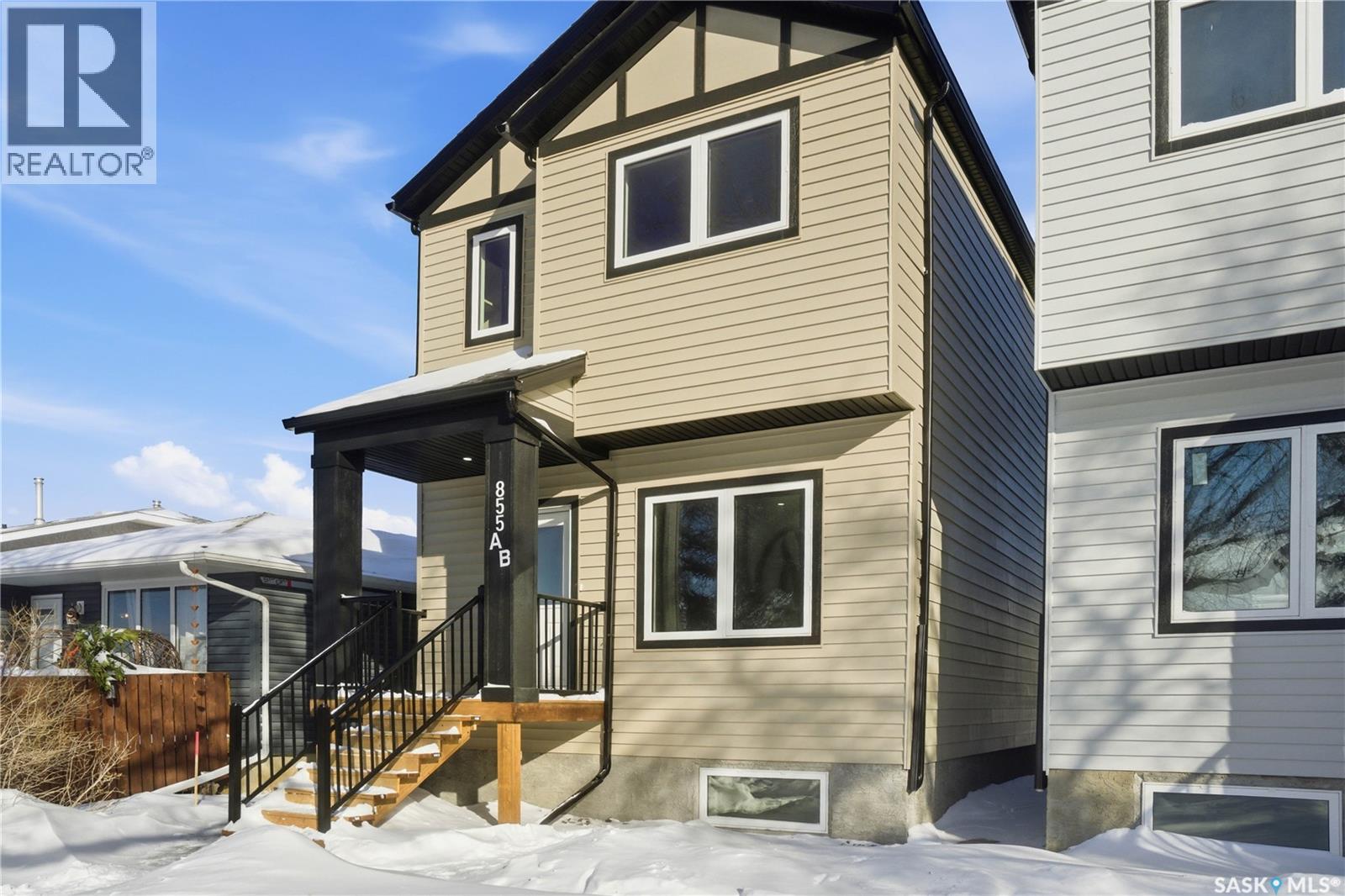 855 Elliott Street, Regina, Saskatchewan  S4N 3E3 - Photo 2 - SK028876