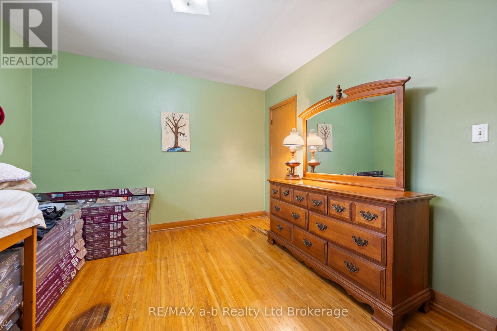 537 Fair Street, Woodstock (Woodstock - North), Ontario  N4S 5V1 - Photo 11 - X12806026