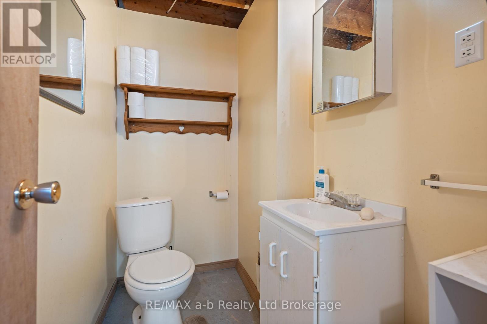 537 Fair Street, Woodstock (Woodstock - North), Ontario  N4S 5V1 - Photo 13 - X12806026