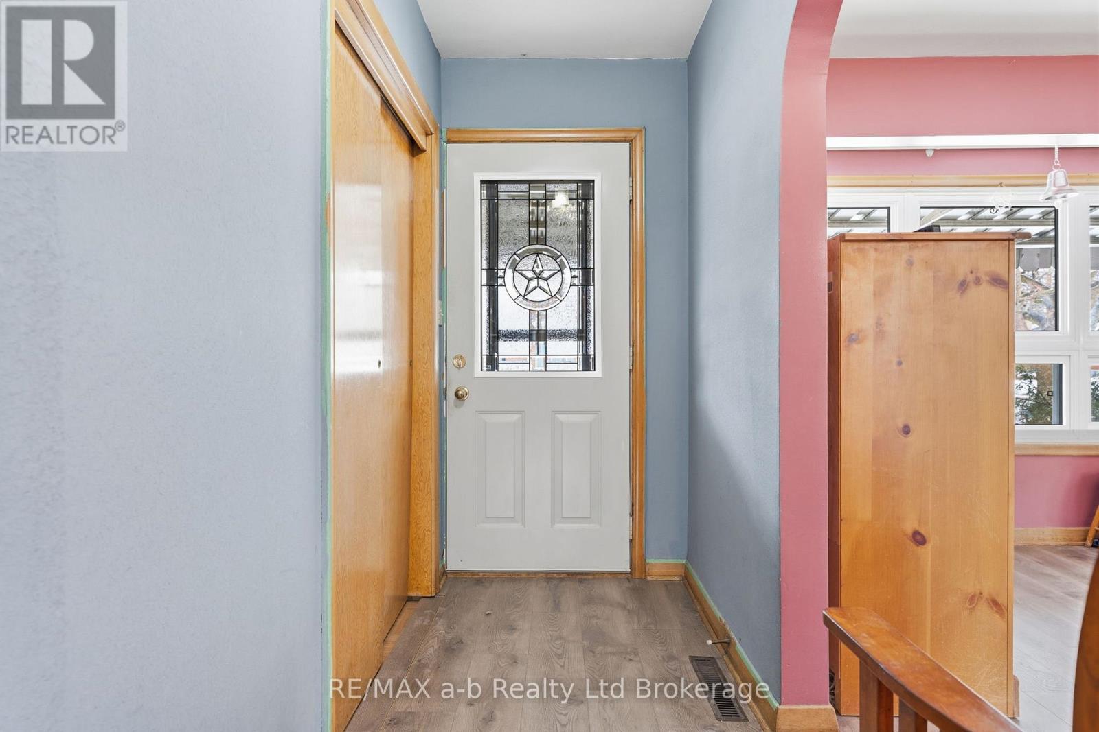 537 Fair Street, Woodstock (Woodstock - North), Ontario  N4S 5V1 - Photo 3 - X12806026