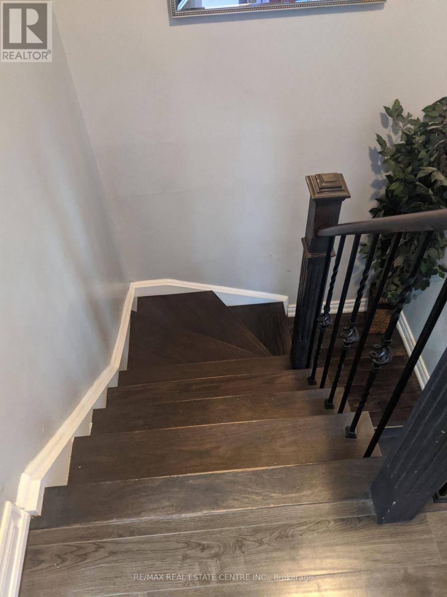 130 Wright Crescent, Ajax (Central), Ontario  L1S 6X7 - Photo 10 - E12805892