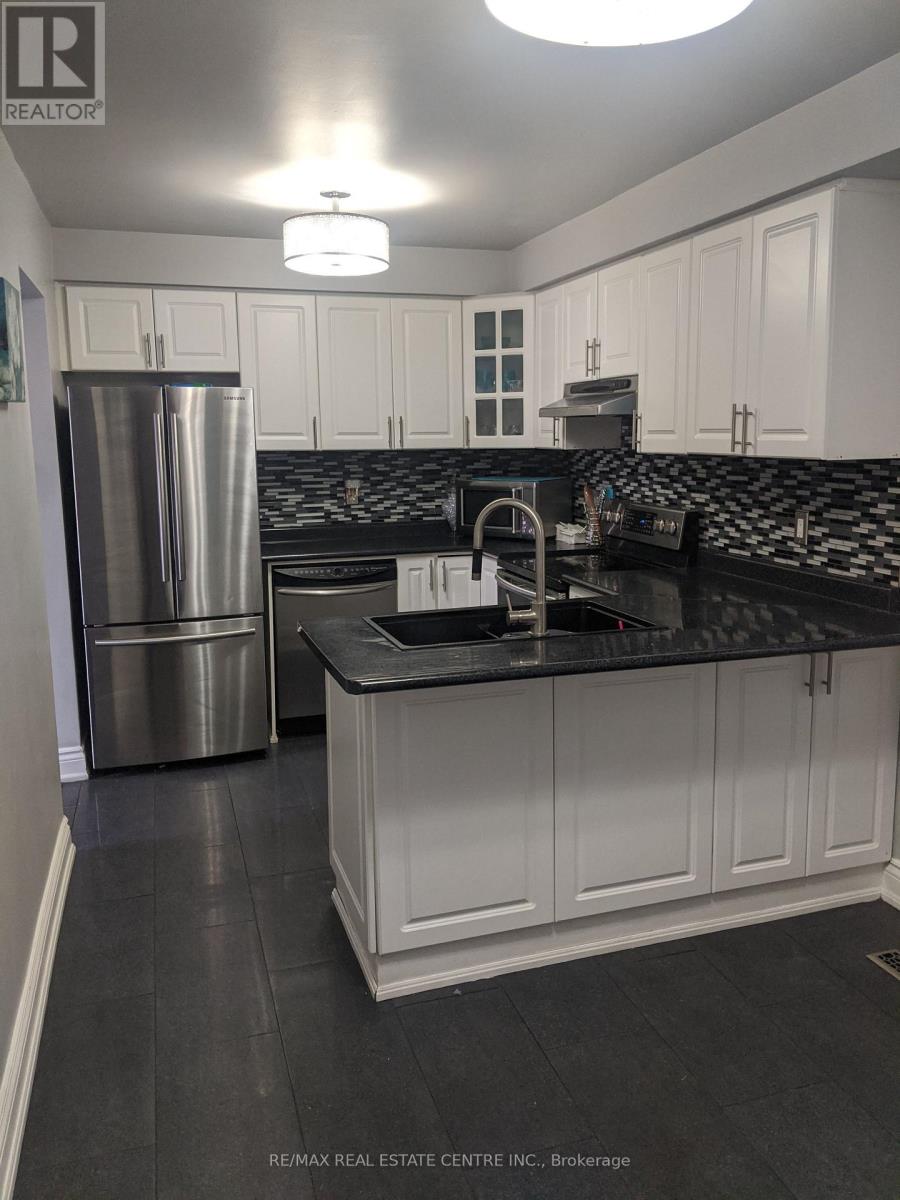 130 Wright Crescent, Ajax (Central), Ontario  L1S 6X7 - Photo 14 - E12805892