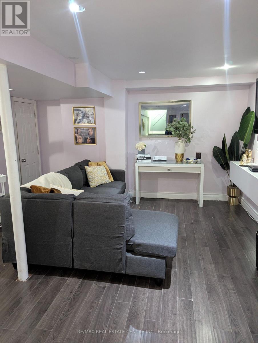 130 Wright Crescent, Ajax (Central), Ontario  L1S 6X7 - Photo 6 - E12805892