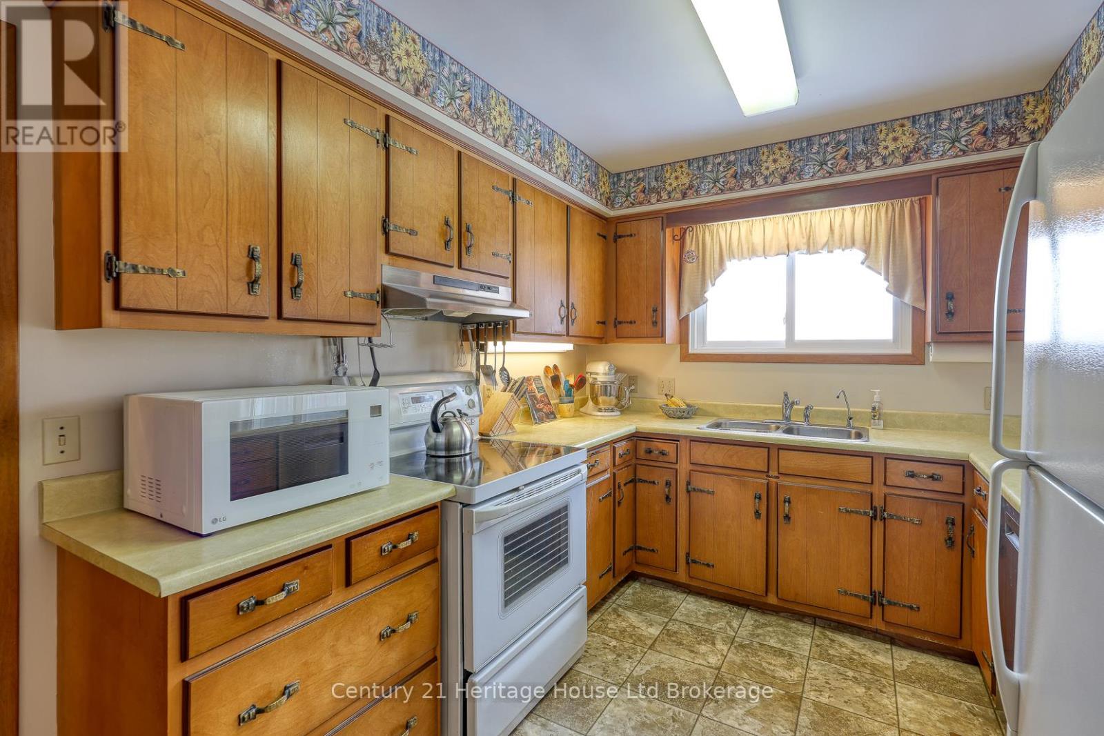 806019 Oxford Rd 29 Road S, Blandford-Blenheim, Ontario  N0J 1M0 - Photo 11 - X12806078