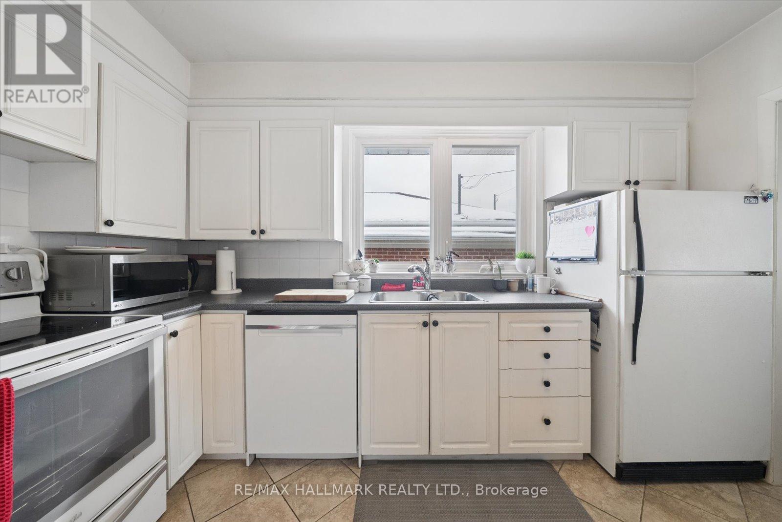 7 Rutledge Avenue, Toronto (Eglinton East), Ontario  M1K 3X5 - Photo 12 - E12805910