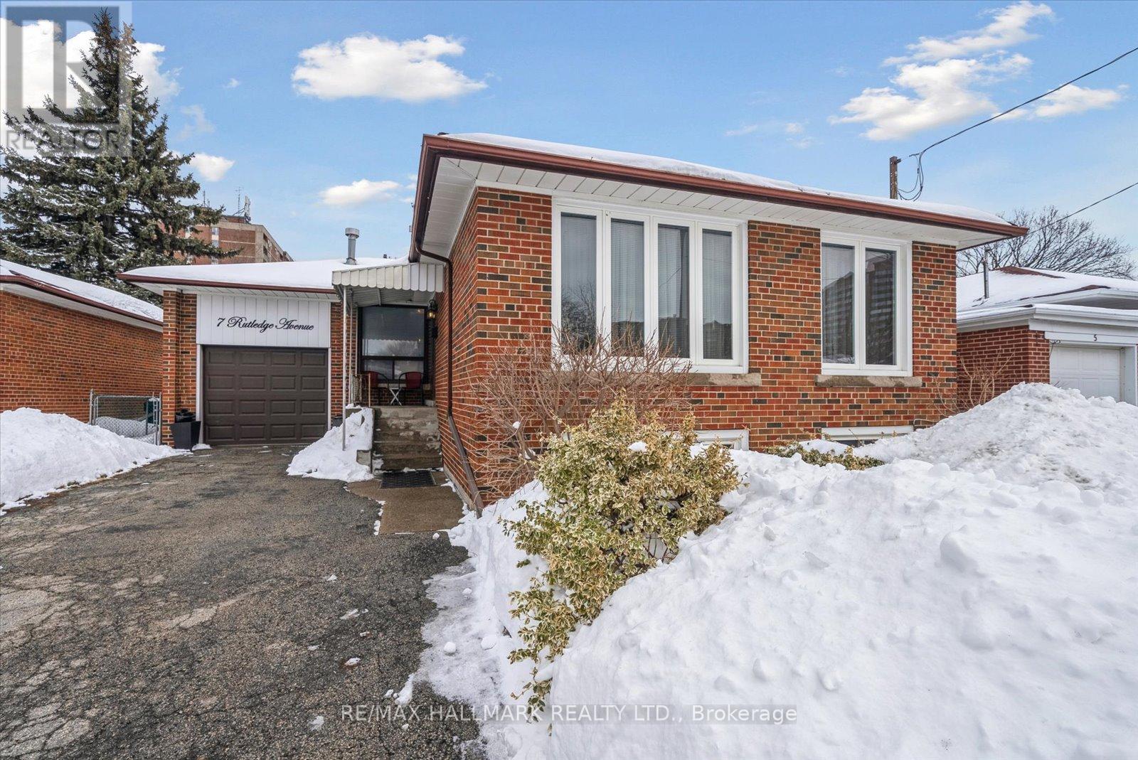 7 Rutledge Avenue, Toronto (Eglinton East), Ontario  M1K 3X5 - Photo 2 - E12805910