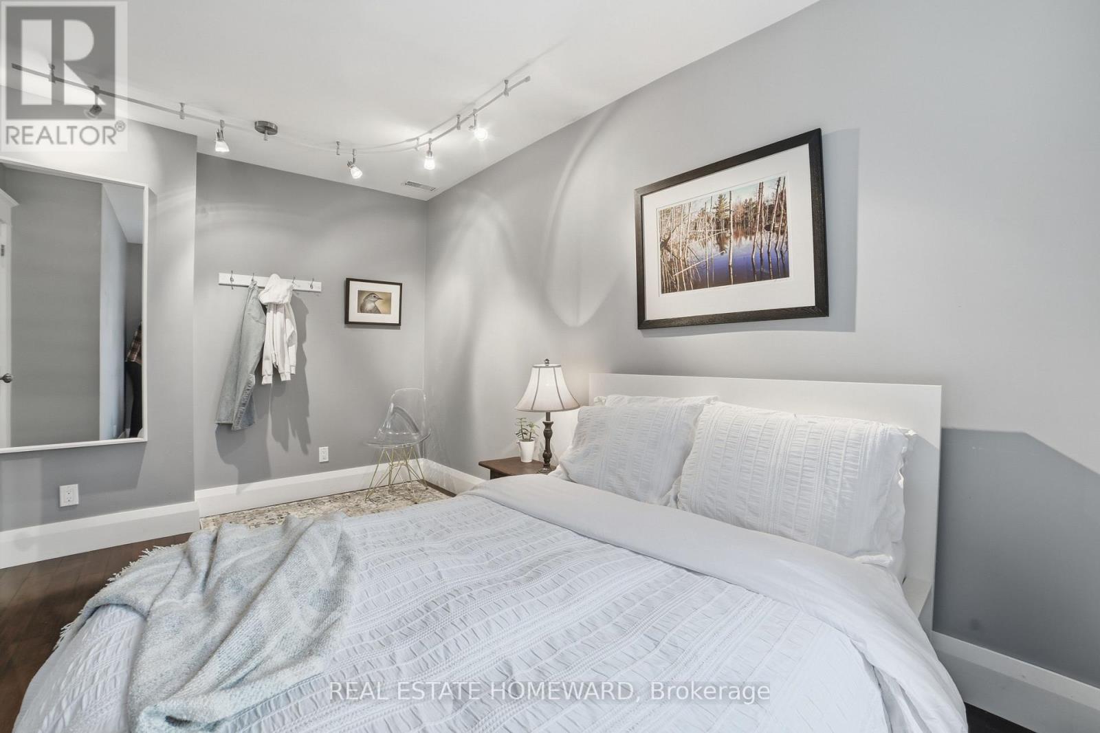 101 Bertmount Avenue, Toronto, Ontario  M4M 2X8 - Photo 11 - E12805942