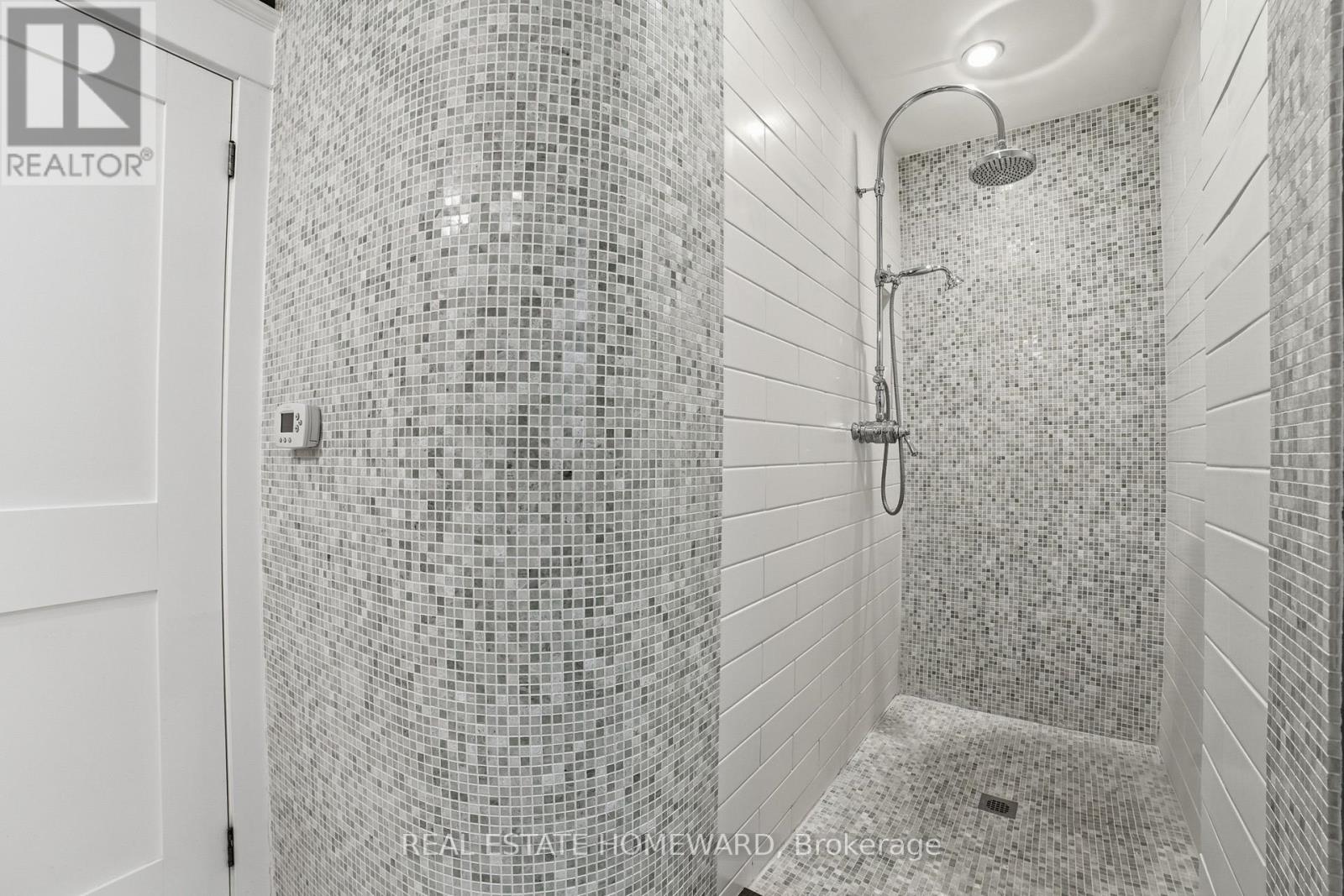 101 Bertmount Avenue, Toronto, Ontario  M4M 2X8 - Photo 16 - E12805942