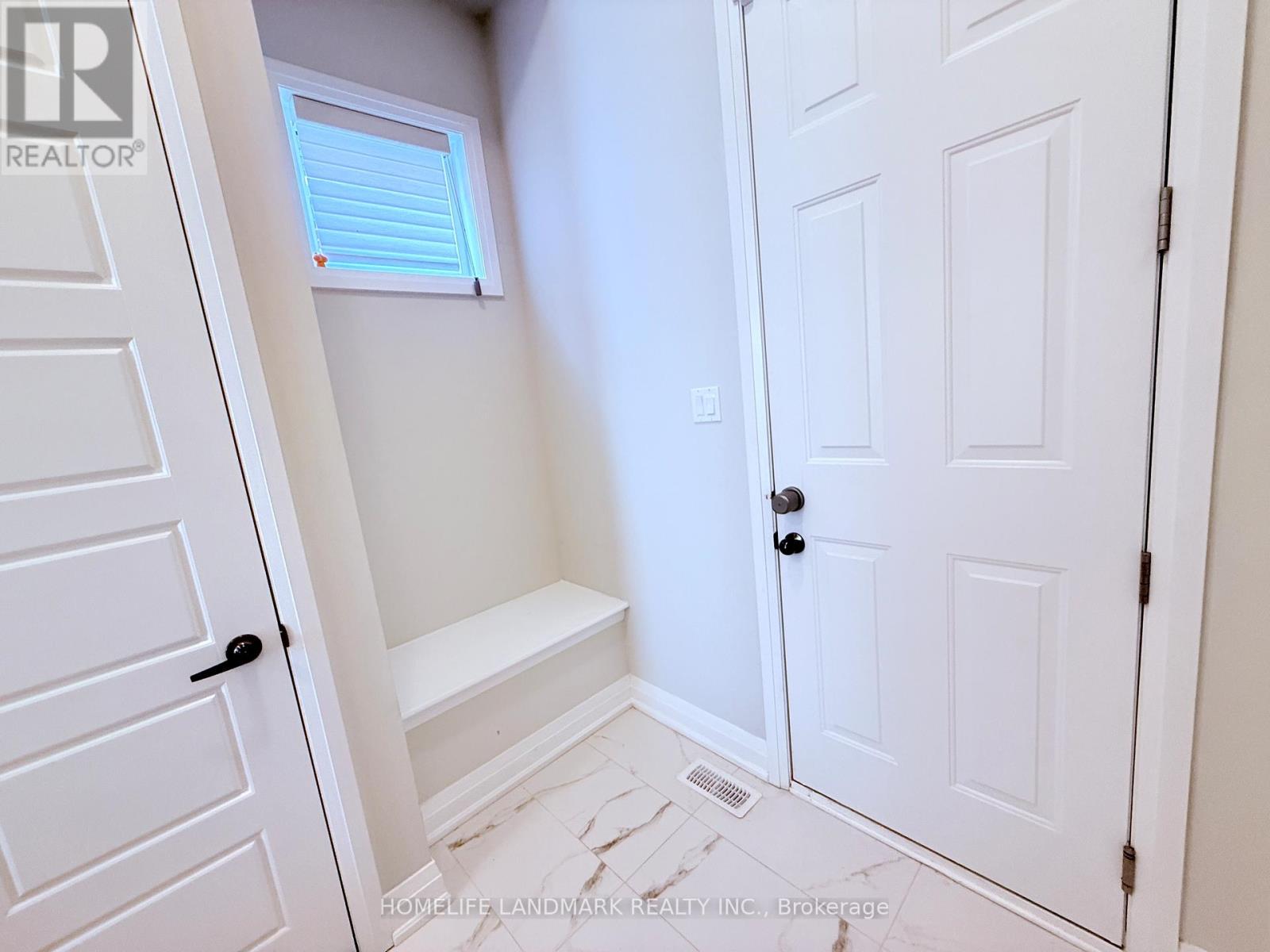 37 Wallace Merchant Court, Aurora (Aurora Highlands), Ontario  L4A 4A5 - Photo 20 - N12806018