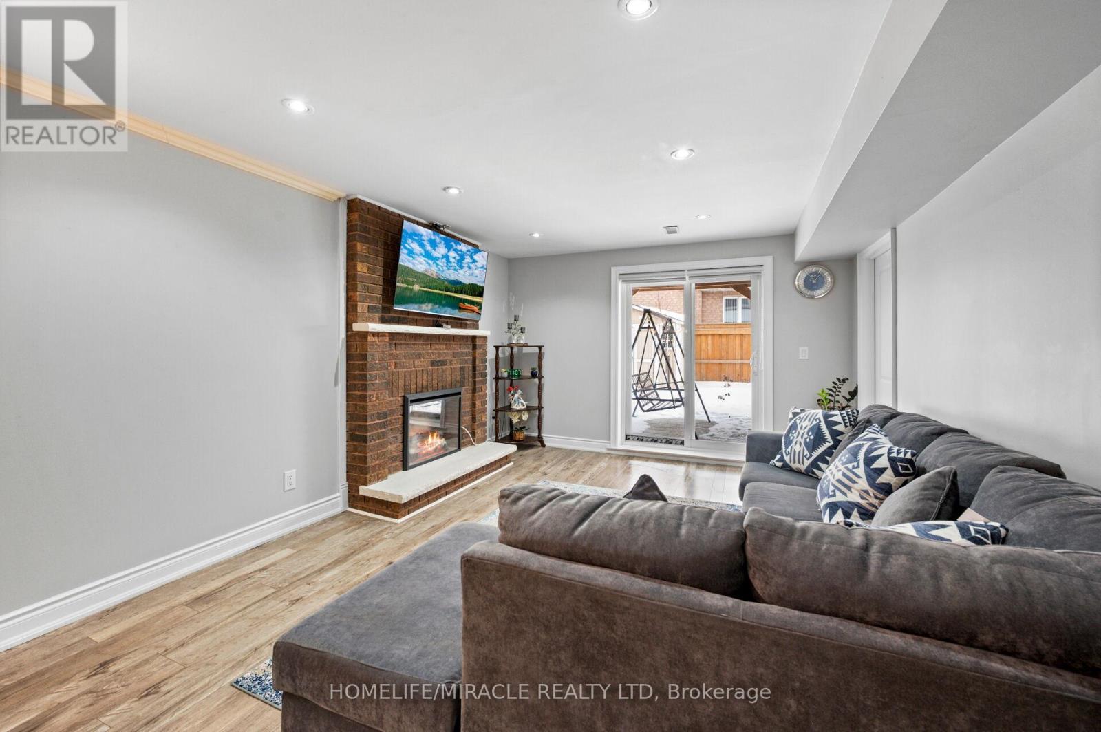 3 Agincourt Road, Vaughan, Ontario  L4L 2Z7 - Photo 35 - N12806048