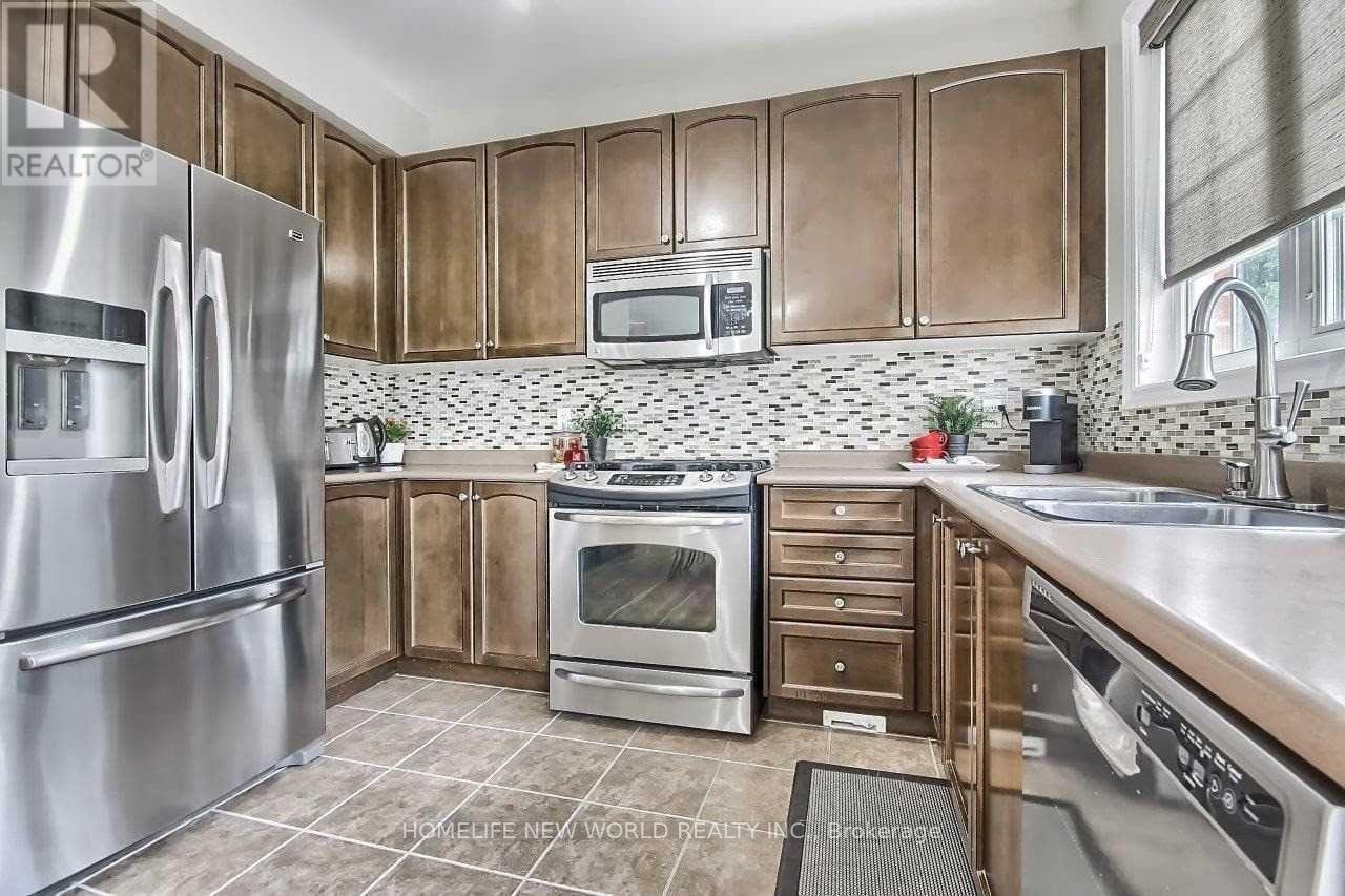 732 Millard Street, Whitchurch-Stouffville, Ontario  L4A 0B3 - Photo 5 - N12806072