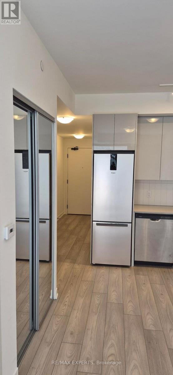 1101 - 474 Caldari Road, Vaughan (Concord), Ontario  L4K 0R5 - Photo 4 - N12806102