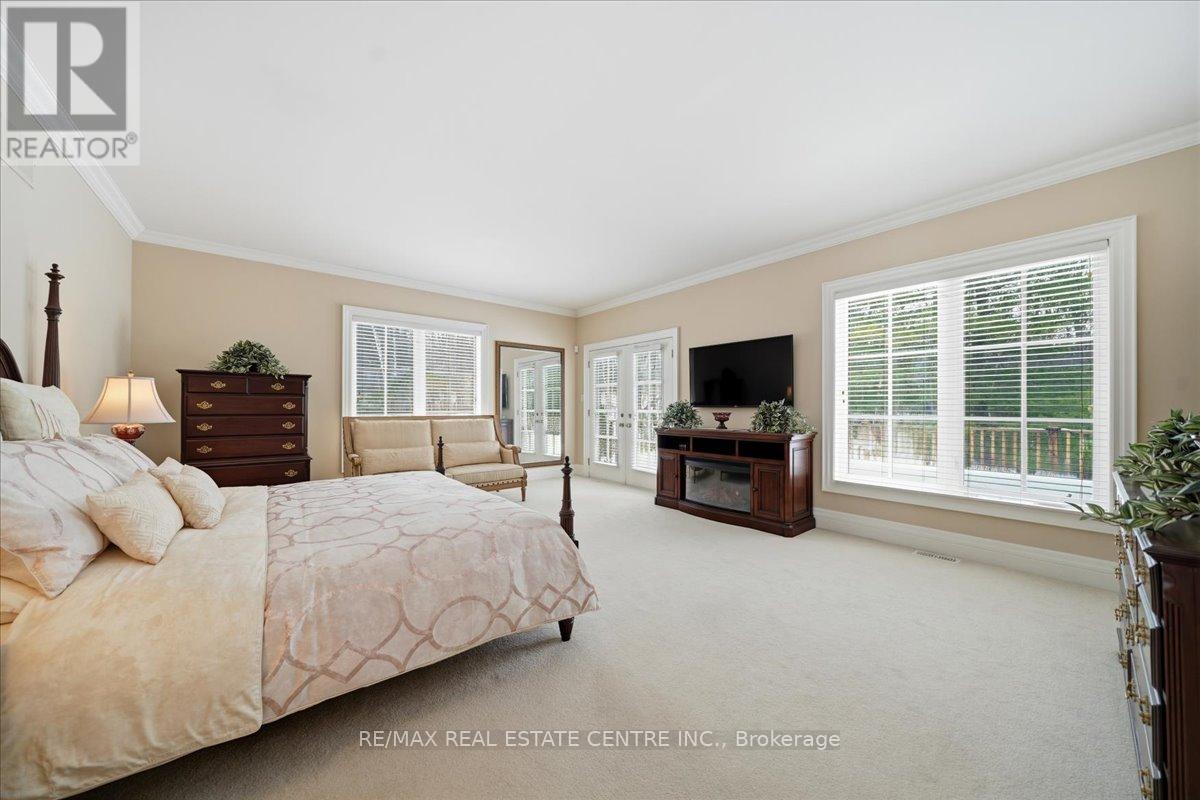 65 Kingswood Drive, King, Ontario  L7B 1K8 - Photo 22 - N12806104