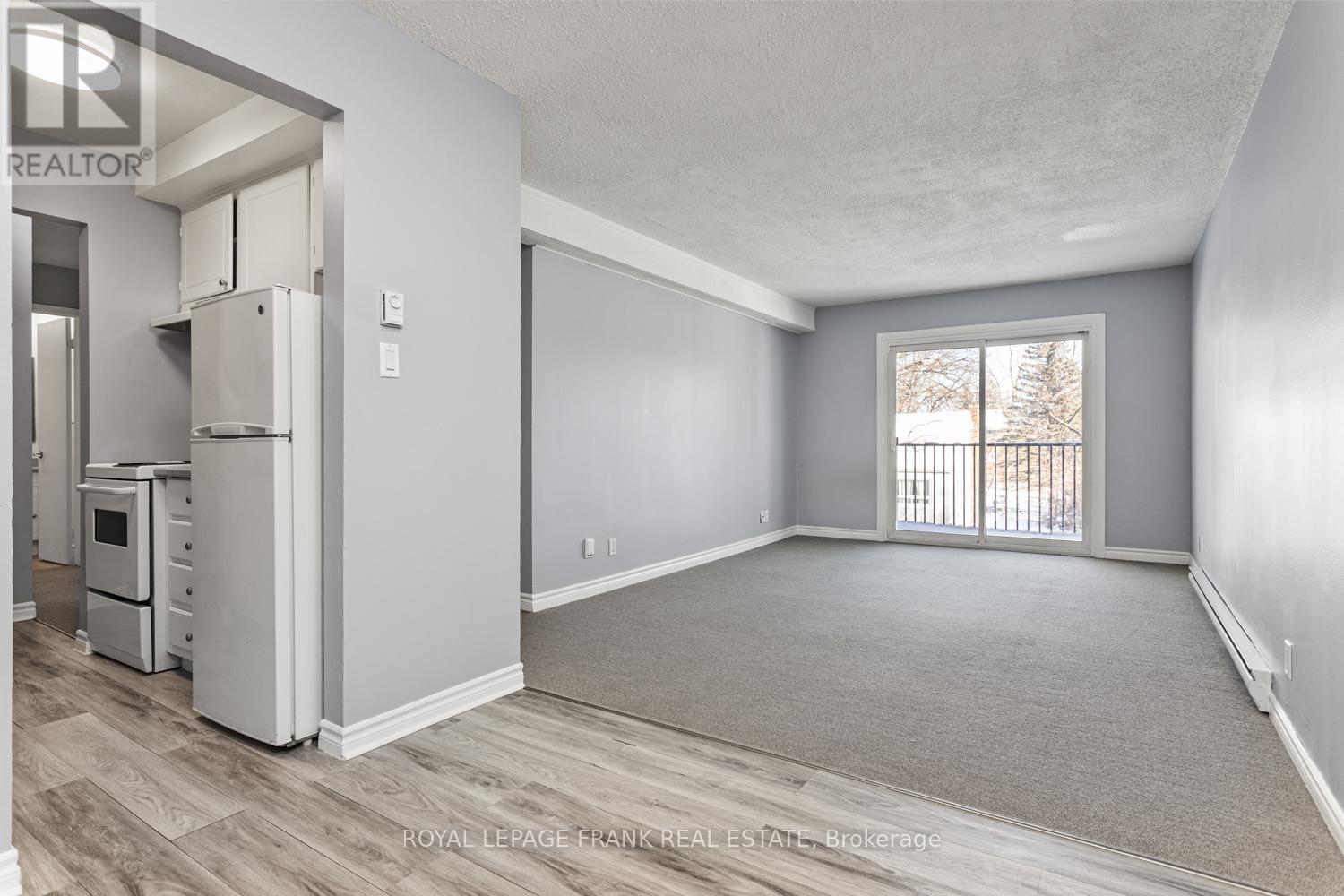 305 - 25 College Street E, Belleville, Ontario  K8P 2E3 - Photo 2 - X12720234