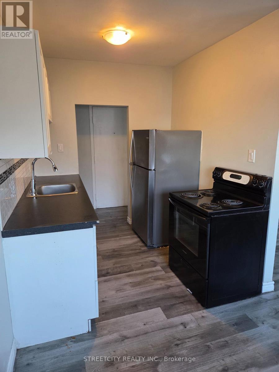 34 - 220 Ashland Avenue, London East (East M), Ontario  N5W 4E4 - Photo 18 - X12777306
