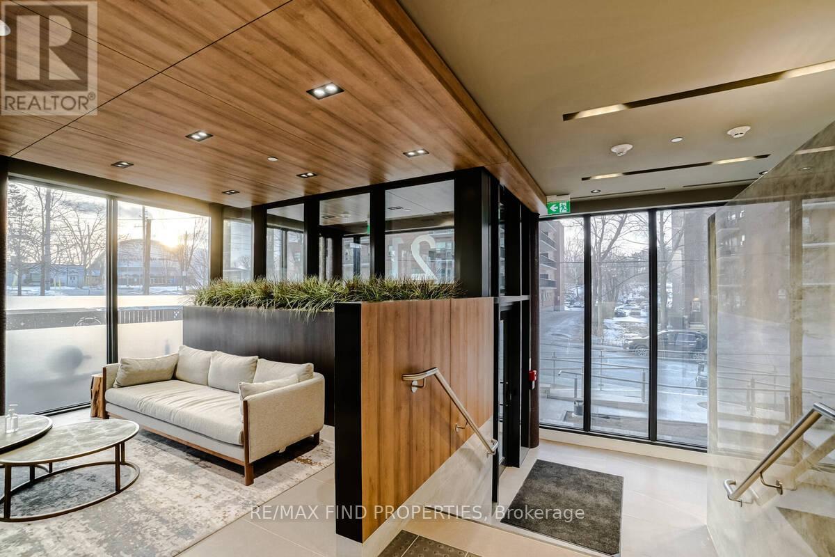 1501 - 21 Park Street E, Mississauga (Port Credit), Ontario  L5G 0C2 - Photo 4 - W12805880