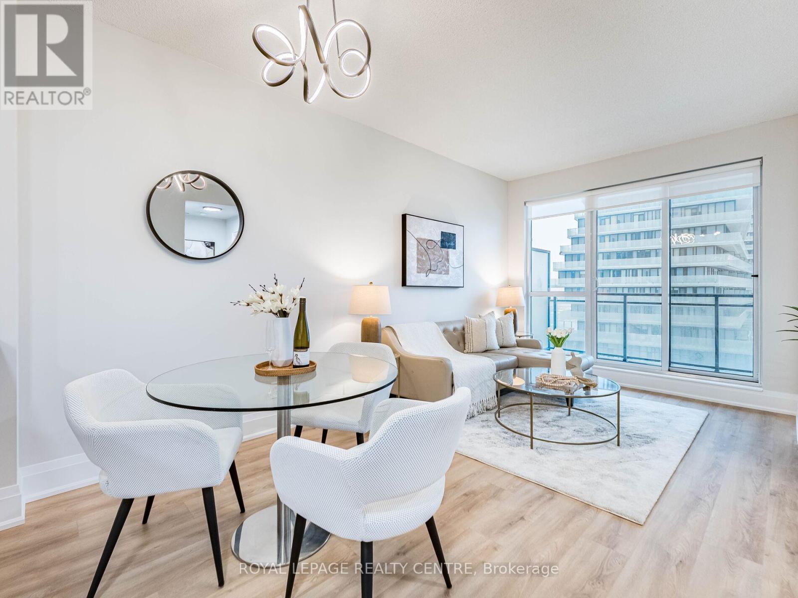 809 - 4011 Brickstone Mews, Mississauga (City Centre), Ontario  L5B 0G3 - Photo 10 - W12805900