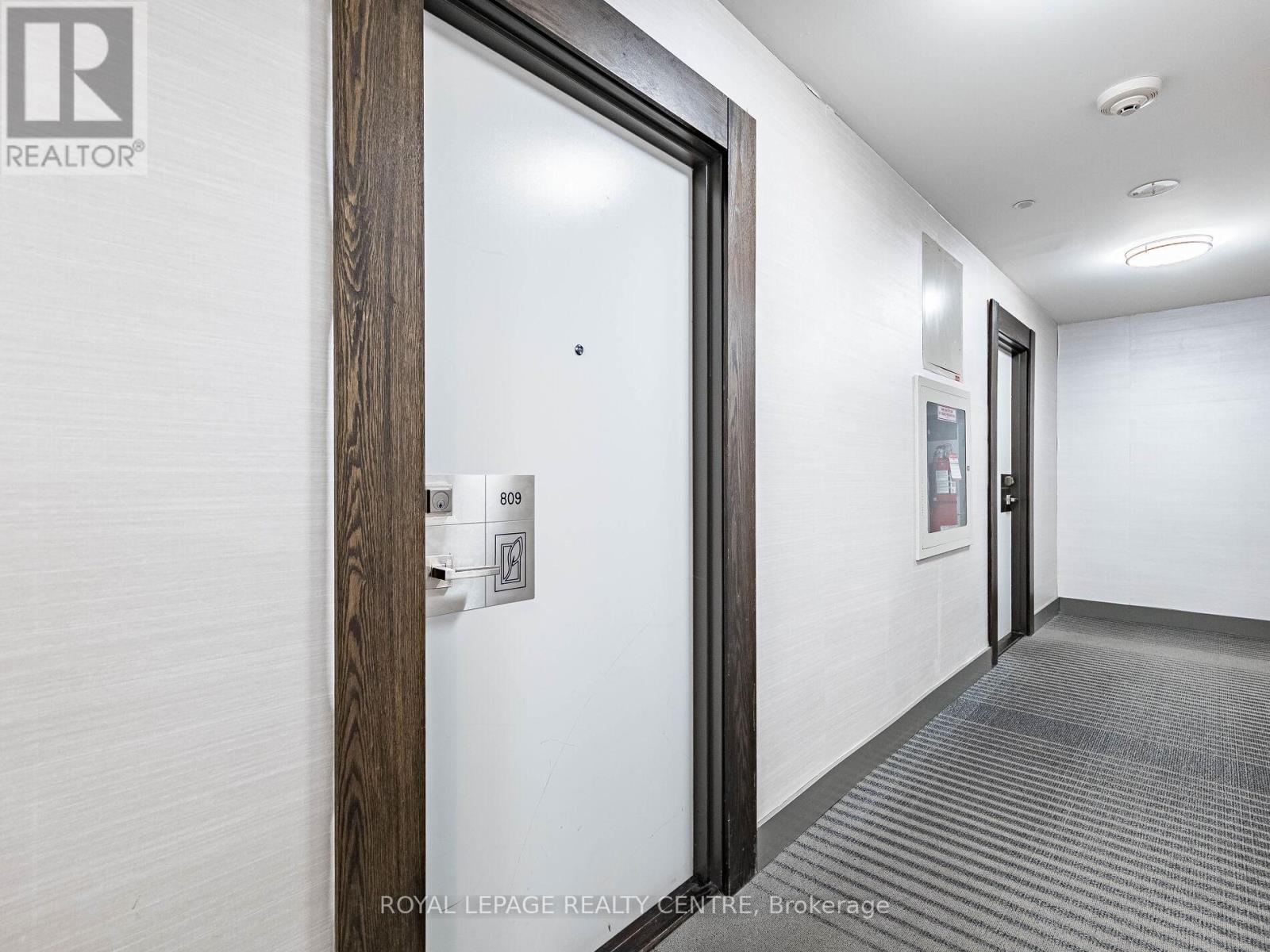 809 - 4011 Brickstone Mews, Mississauga (City Centre), Ontario  L5B 0G3 - Photo 5 - W12805900