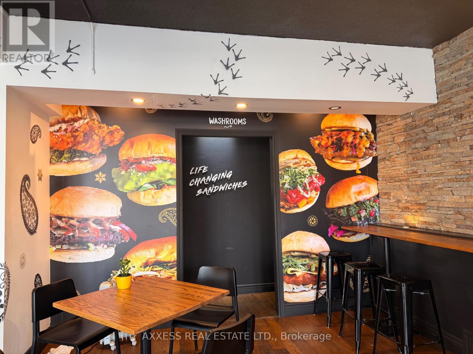 3747 Lake Shore Boulevard W, Toronto (Long Branch), Ontario  M8W 1P9 - Photo 7 - W12805906