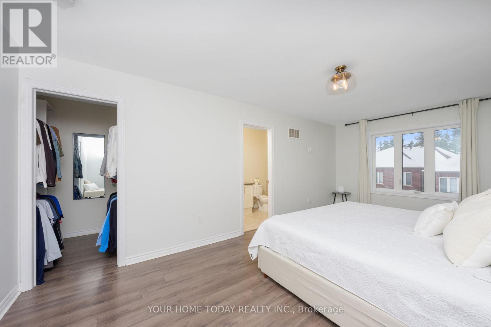 37 Ridgegate Crescent, Halton Hills (Georgetown), Ontario  L7G 0L6 - Photo 17 - W12805918