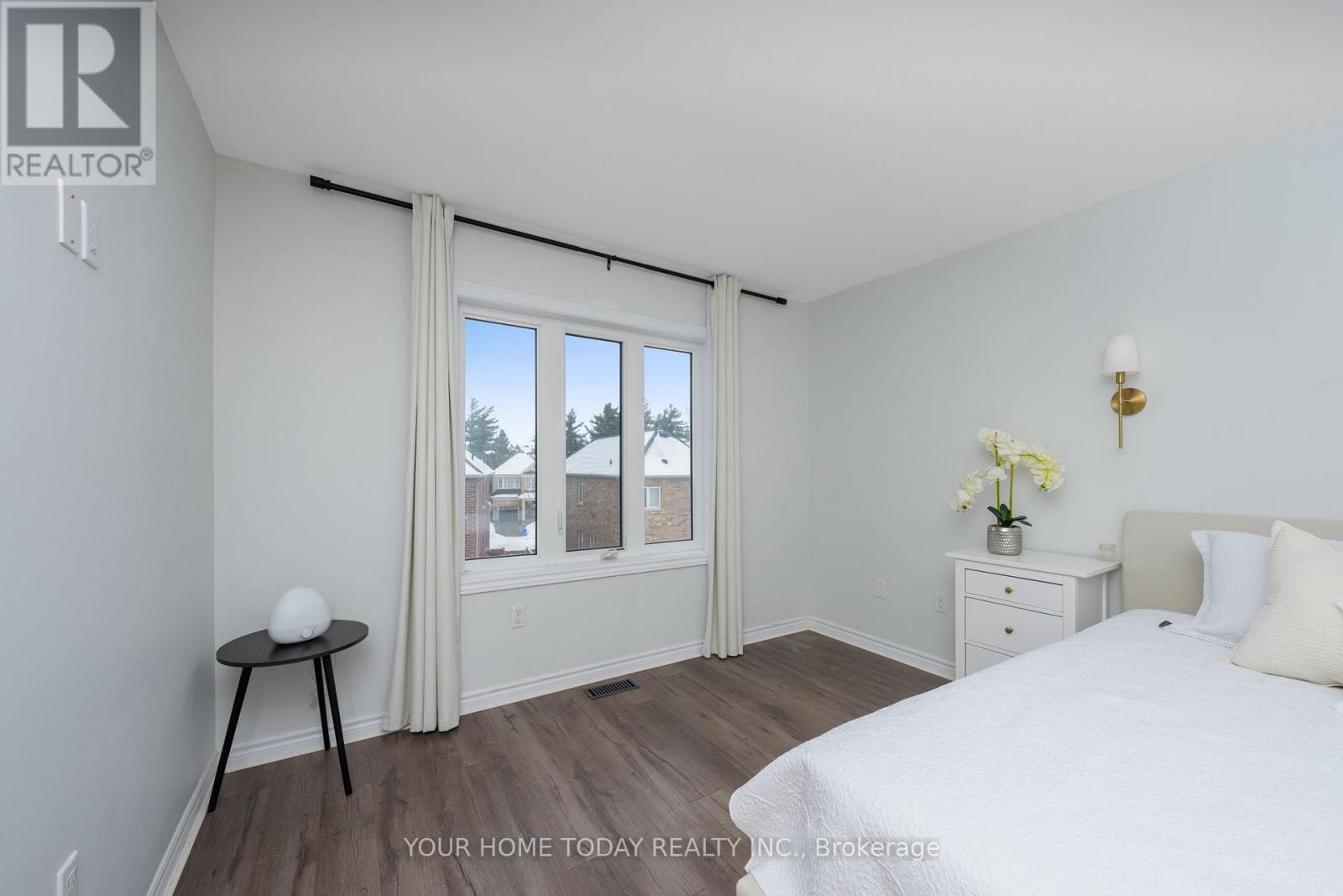 37 Ridgegate Crescent, Halton Hills (Georgetown), Ontario  L7G 0L6 - Photo 18 - W12805918