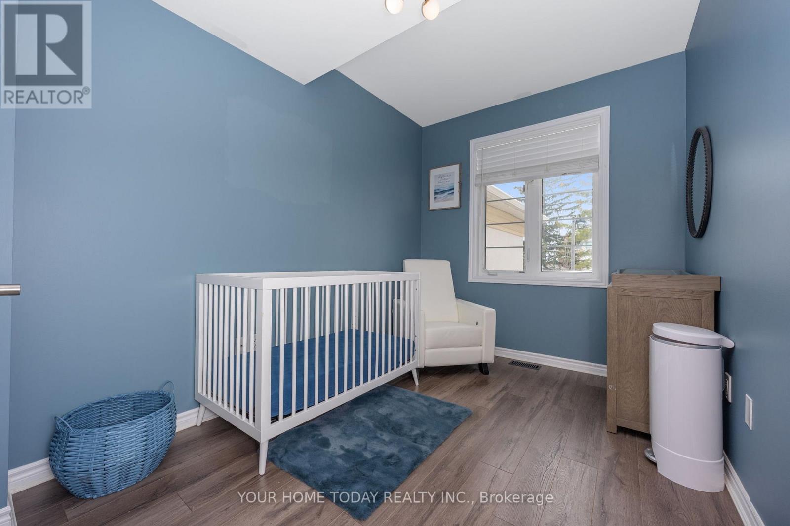 37 Ridgegate Crescent, Halton Hills (Georgetown), Ontario  L7G 0L6 - Photo 21 - W12805918