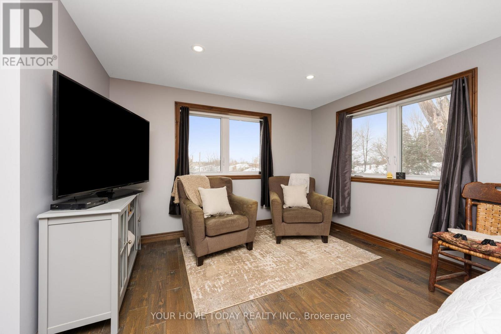 20 Elgin Street, Halton Hills (Georgetown), Ontario  L7G 3M3 - Photo 22 - W12805924