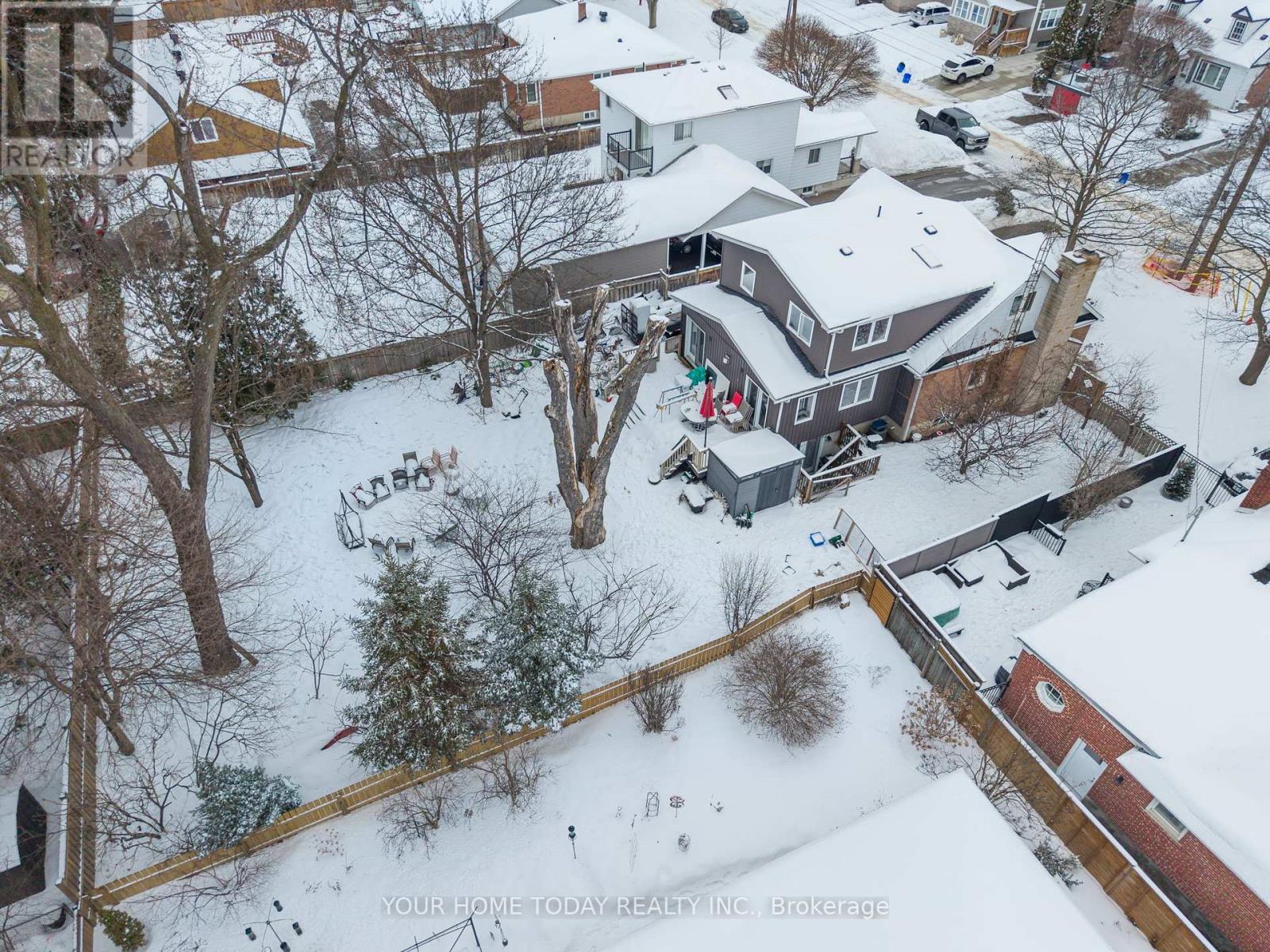 20 Elgin Street, Halton Hills (Georgetown), Ontario  L7G 3M3 - Photo 43 - W12805924