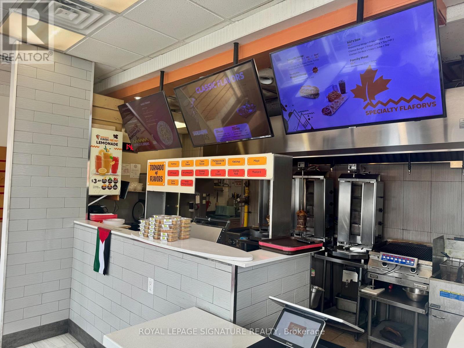 A3 - 755 Dundas Street W, Mississauga (Mavis-Erindale), Ontario  L5C 3B6 - Photo 3 - W12805932