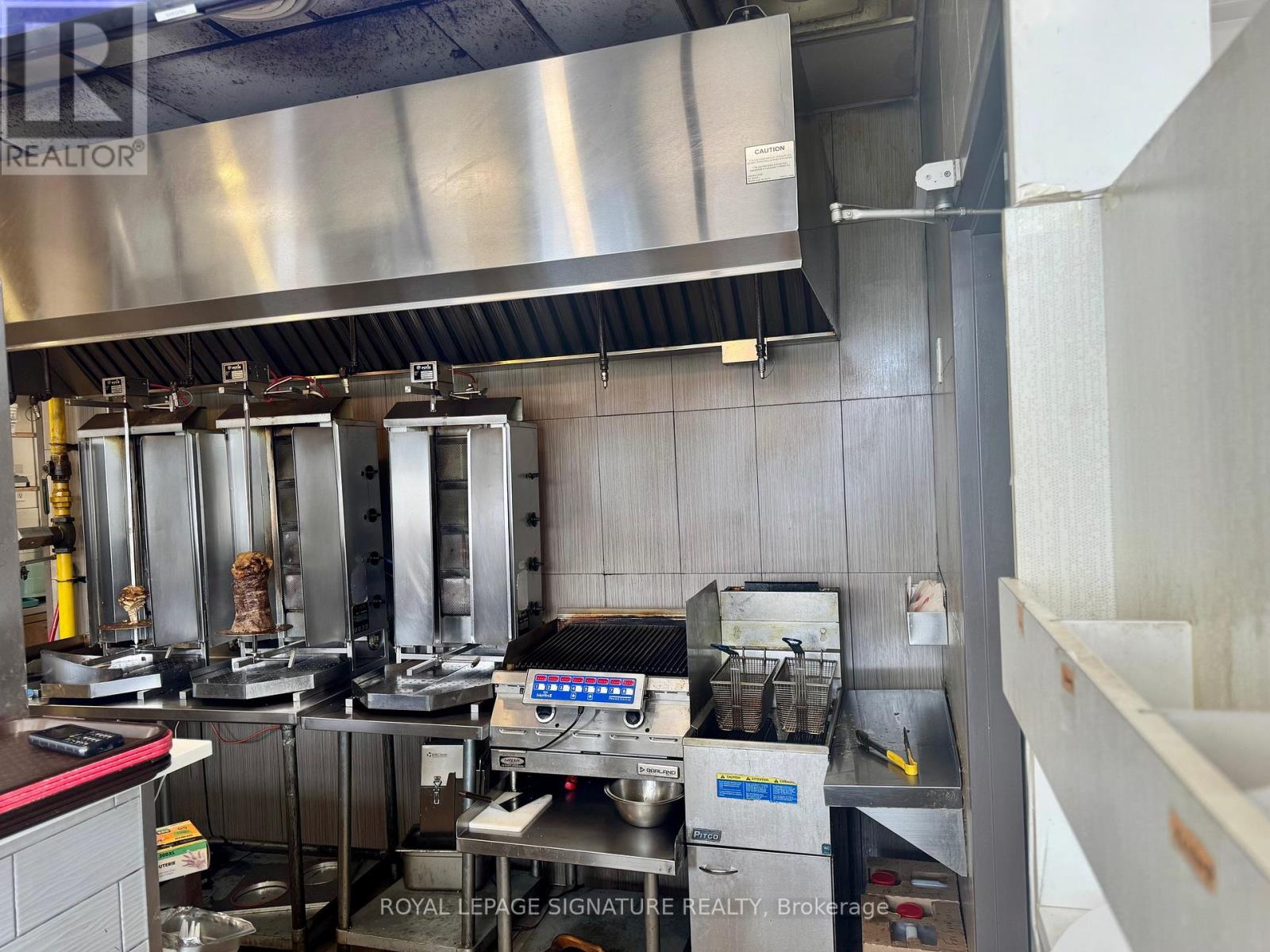 A3 - 755 Dundas Street W, Mississauga (Mavis-Erindale), Ontario  L5C 3B6 - Photo 4 - W12805932