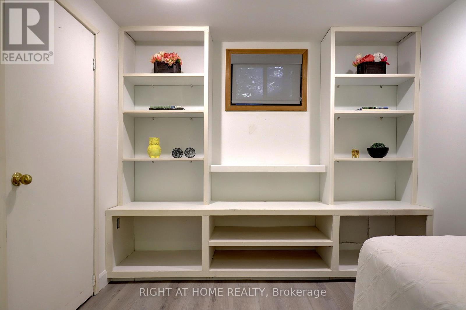 56 Cynthia Road, Toronto, Ontario  M6N 2P9 - Photo 27 - W12805950