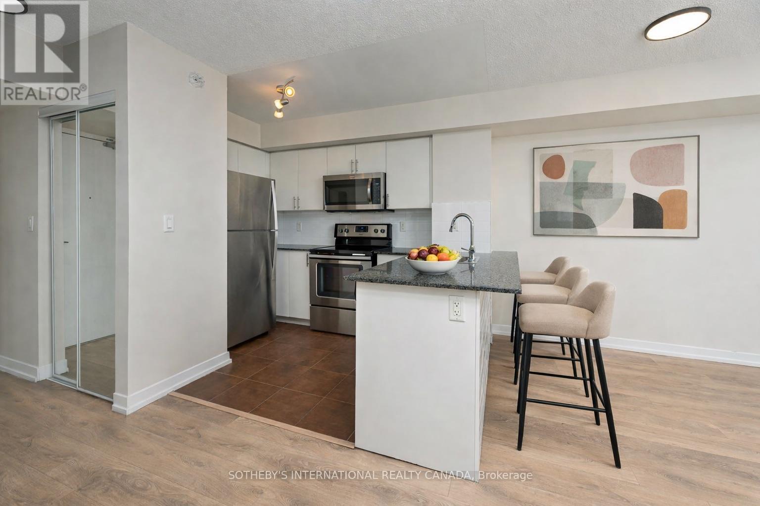 512 - 1420 Dupont Street, Toronto, Ontario M6H 0C2 - Photo 4 - W12805978