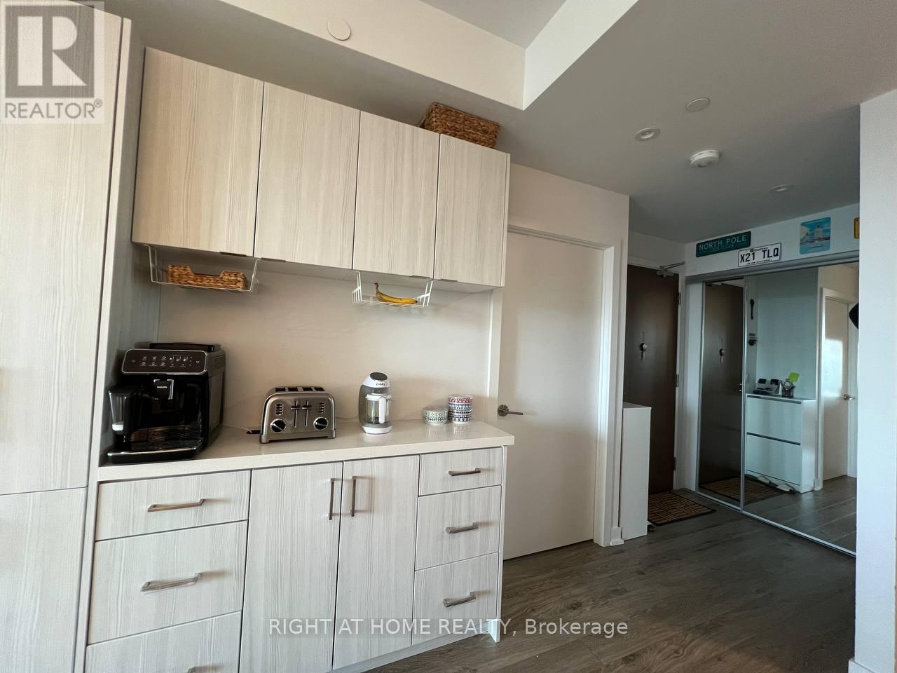 3501 - 1928 Lake Shore Blvd W Boulevard W, Toronto (South Parkdale), Ontario  M6S 0B1 - Photo 6 - W12806054