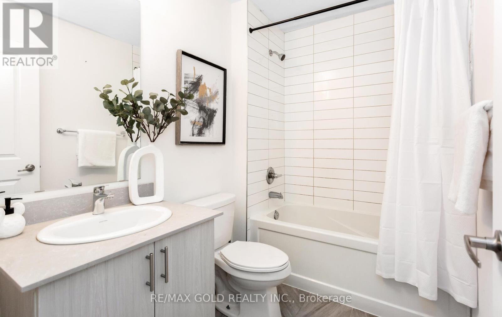 1322 Hamman Way, Milton (Fo Ford), Ontario  L9E 1L5 - Photo 35 - W12806098