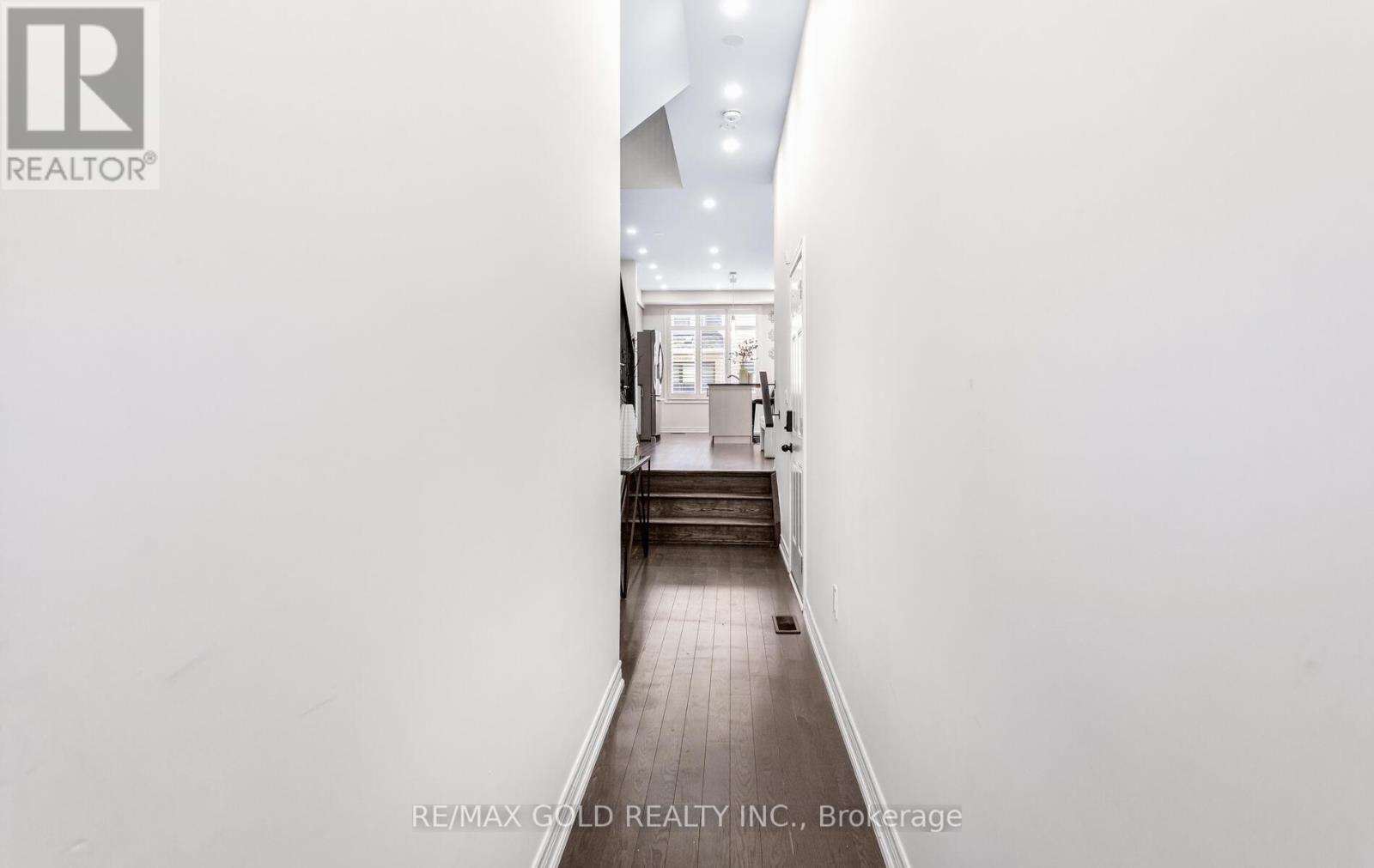 1322 Hamman Way, Milton (Fo Ford), Ontario  L9E 1L5 - Photo 6 - W12806098