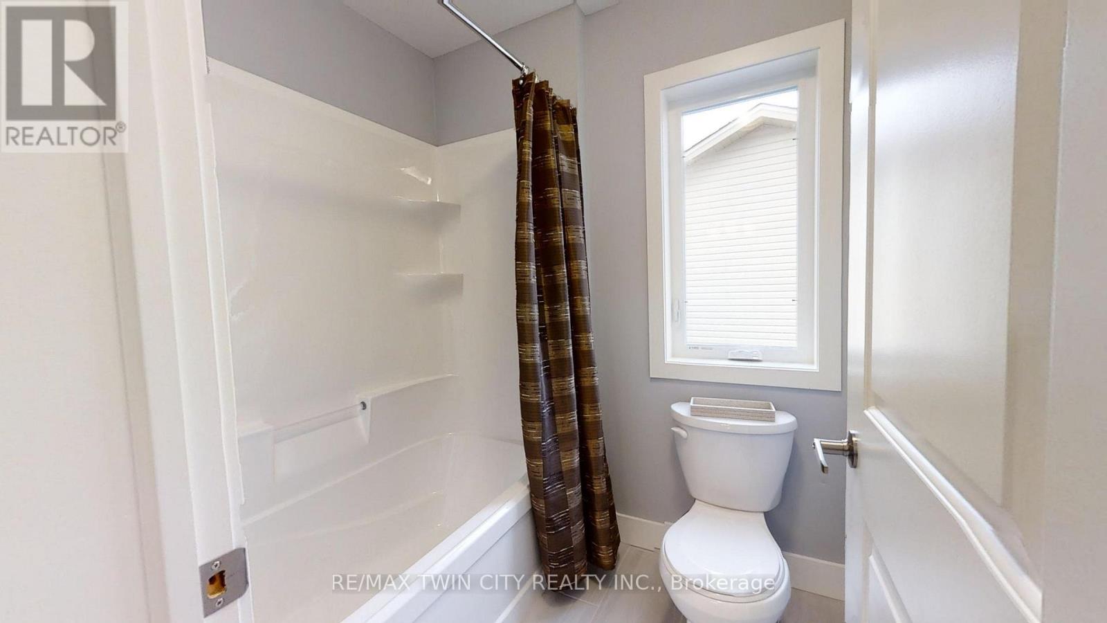 2024 Evans Boulevard, London South (South U), Ontario  N6M 0J6 - Photo 13 - X12806016