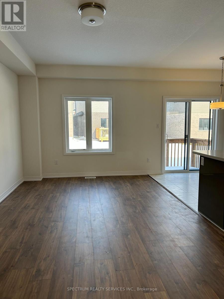 64 Mckernan Avenue, Brantford, Ontario  N3V 0C2 - Photo 4 - X12806058