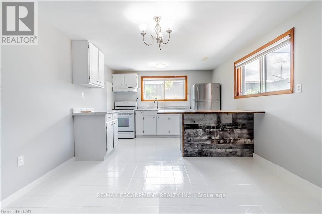 31 Westwood Crescent, Welland, Ontario  L3C 4R2 - Photo 21 - X12806062