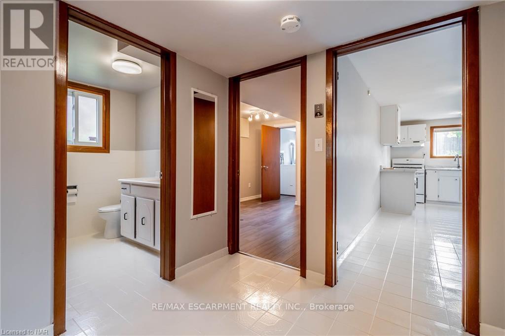 31 Westwood Crescent, Welland, Ontario  L3C 4R2 - Photo 24 - X12806062