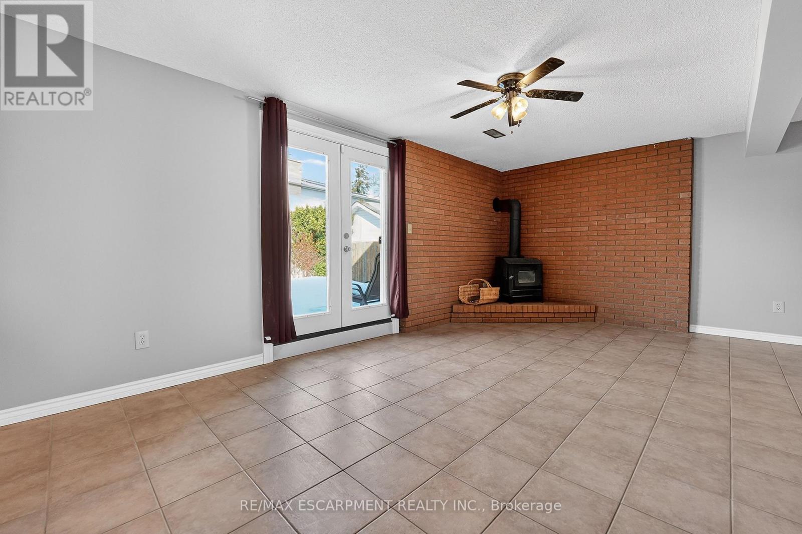 209 Ravenbury Drive, Hamilton, Ontario  L8W 2J2 - Photo 18 - X12806092