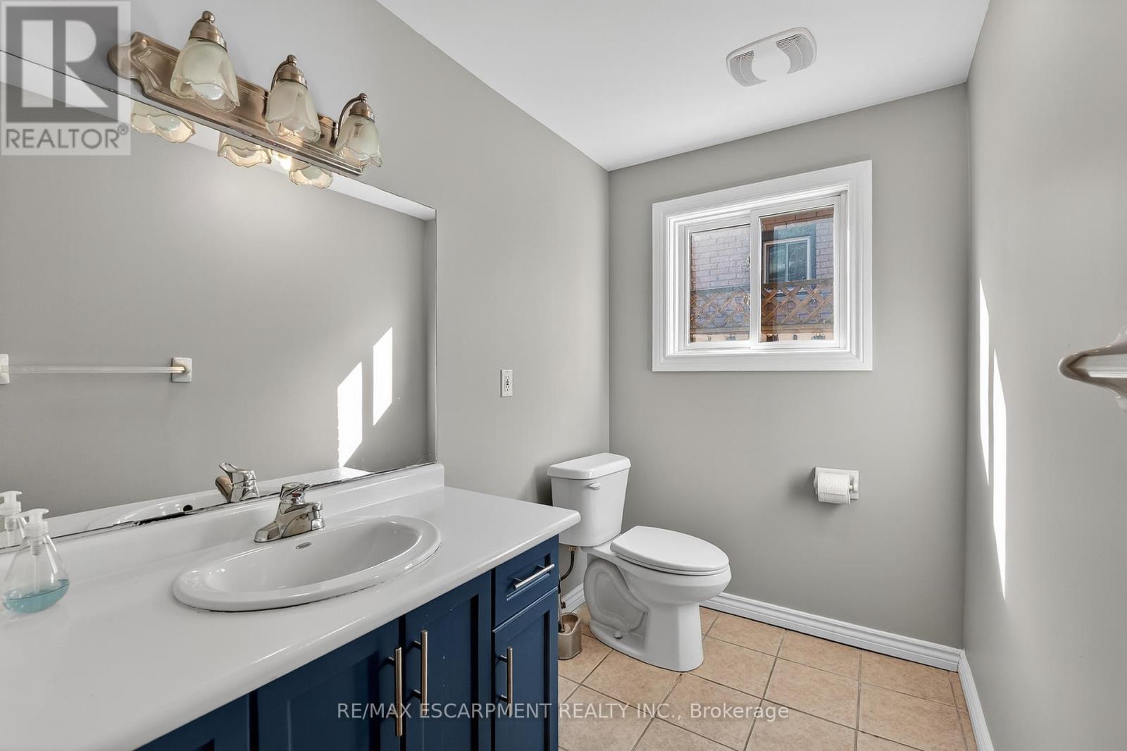 209 Ravenbury Drive, Hamilton, Ontario  L8W 2J2 - Photo 23 - X12806092